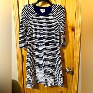 Eci size S/M fully-lined dress in black/white pattern